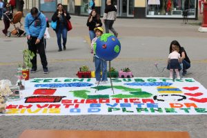 “Shvati svete da živiš od planete” – na Gradskom trgu obeležen Dan planete Zemlje